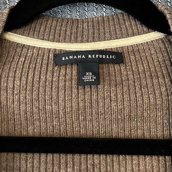 Banana Republic Women’s Deep V Neckline with Ruffles, Ribbed Cardigan, Taupe, XS - Picture 2 of 2